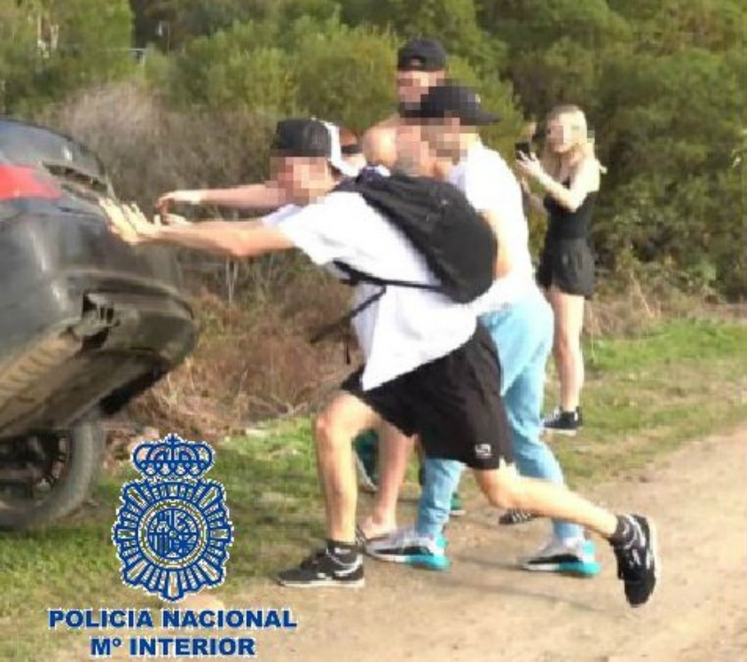 Detenido un joven en Marbella que tiró el coche al río y lo publicó en Instagram Detenido un joven en Marbella que tiró el coche al río y lo publicó en Instagram