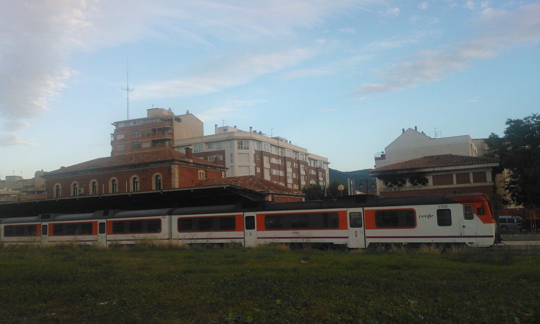 El tren en la estación de Alcoy. El tren en la estación de Alcoy.