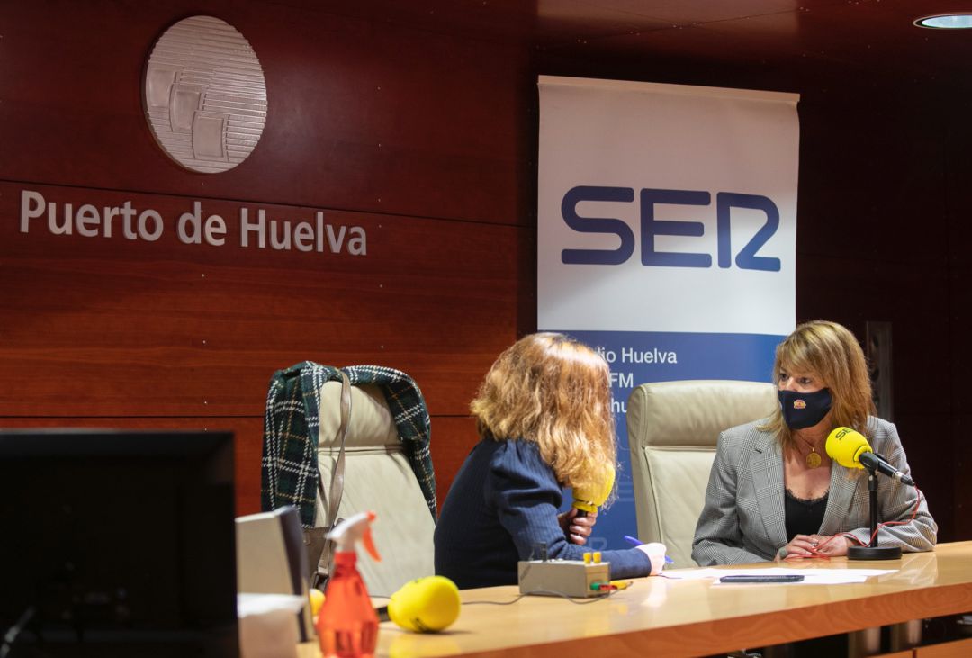 Pilar Miranda, presidenta de la Autoridad Portuaria, en un momento de la entrevista en Hoy por Hoy Huelva. Pilar Miranda, presidenta de la Autoridad Portuaria, en un momento de la entrevista en Hoy por Hoy Huelva.