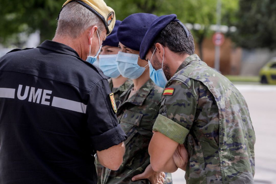 La Subdelegada del Gobierno en Jaén ha querido zanjar el problema con la petición de Alcalá la Real (PP y Cs) para que la UME tenga presencia en el municipio. La Subdelegada del Gobierno en Jaén ha querido zanjar el problema con la petición de Alcalá la Real (PP y Cs) para que la UME tenga presencia en el municipio.