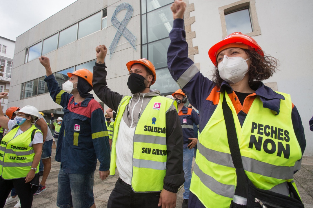Concentración de los trabajadores de Alcoa en San Cibrao para reivindicar la importancia de su actividad en la comarca de A Mariña Concentración de los trabajadores de Alcoa en San Cibrao para reivindicar la importancia de su actividad en la comarca de A Mariña