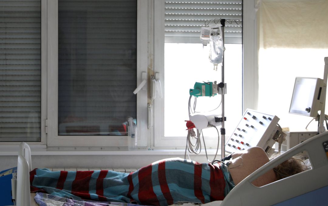 Paciente con Covid hospitalizado Paciente con Covid hospitalizado