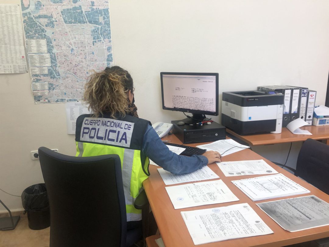 Una agente de Policía Nacional
Una agente de Policía Nacional
