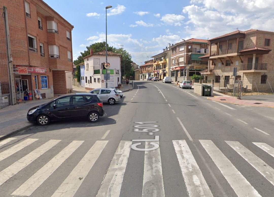 La CL-501 a su paso por Sotillo de la Adrada La CL-501 a su paso por Sotillo de la Adrada