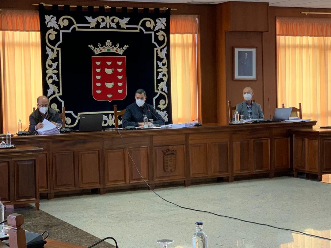 El Presidente del Consorcio y Consejero de Seguridad destaca como objetivos “continuar con las acciones emprendidas para afrontar la pandemia ocasionada por la Covid-19 y la implementación en la seguridad y protección de la ciudadanía de Lanzarote y La Graciosa”. El Presidente del Consorcio y Consejero de Seguridad destaca como objetivos “continuar con las acciones emprendidas para afrontar la pandemia ocasionada por la Covid-19 y la implementación en la seguridad y protección de la ciudadanía de Lanzarote y La Graciosa”.