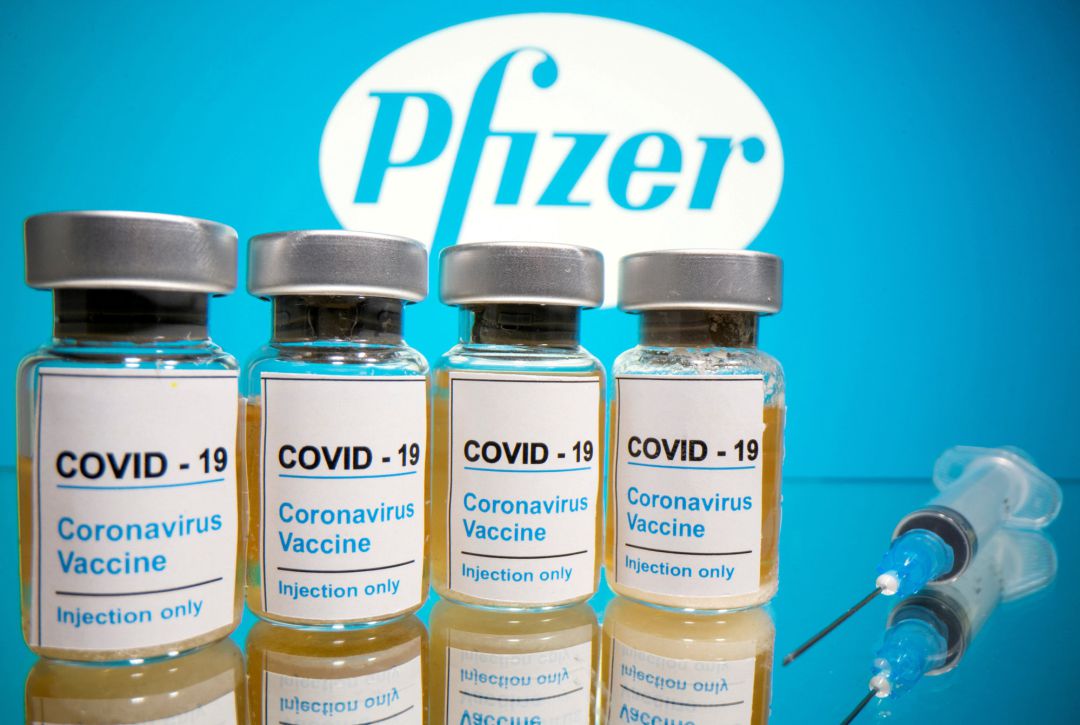 Viales de la vacuna contra el COVID de Pfizer Viales de la vacuna contra el COVID de Pfizer