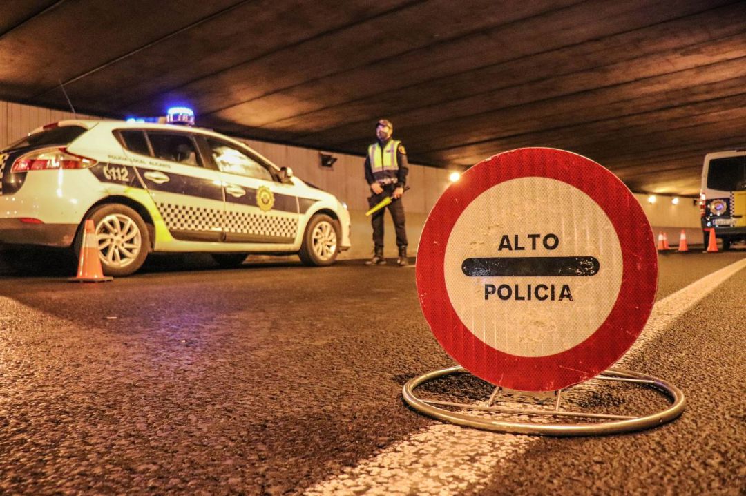 Control de la Policía Local de Alicante Control de la Policía Local de Alicante