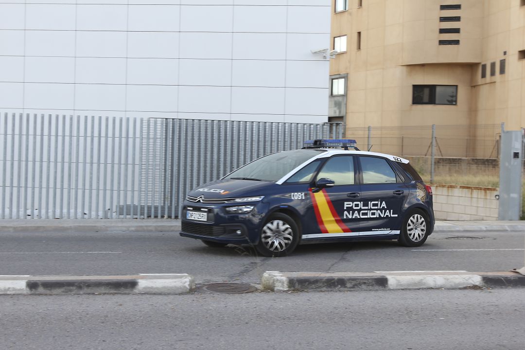 Los detenidos son dos hombres de 20 y 40 años de edad, que han pasado este viernes a disposición de la autoridad judicial
Los detenidos son dos hombres de 20 y 40 años de edad, que han pasado este viernes a disposición de la autoridad judicial