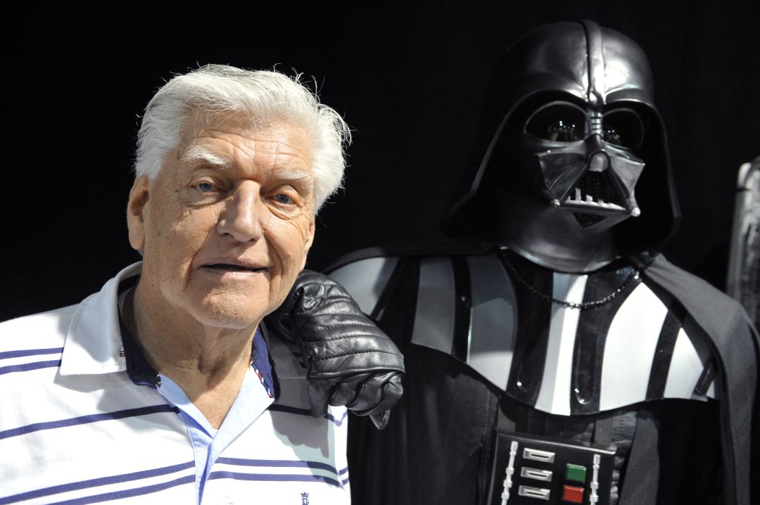 El actor inglés David Prowse (izq.), que interpretó al personaje de Darth Vader en la primera trilogía de Star Wars, el 27 de abril de 2013. El actor inglés David Prowse (izq.), que interpretó al personaje de Darth Vader en la primera trilogía de Star Wars, el 27 de abril de 2013.