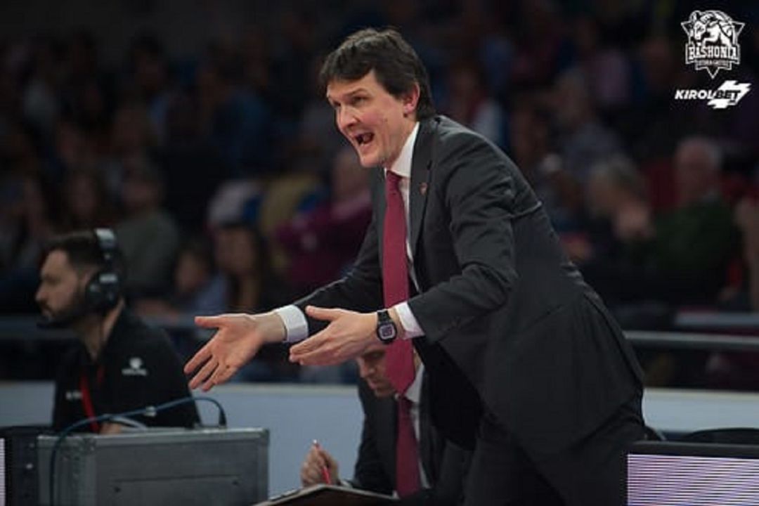 Lluís Riera fue asistente de Pedro Martínez en su etapa en Baskonia Lluís Riera fue asistente de Pedro Martínez en su etapa en Baskonia