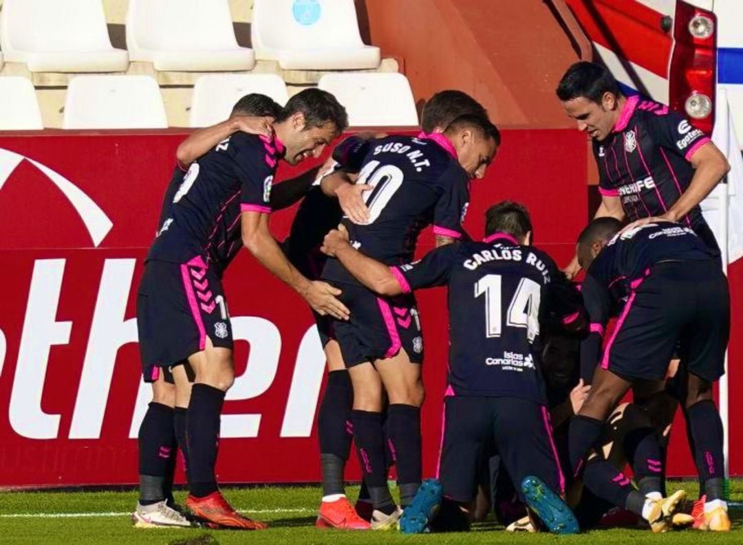 Los blanquiazules celebran uno de los tantos anotados ante el Albacete Los blanquiazules celebran uno de los tantos anotados ante el Albacete