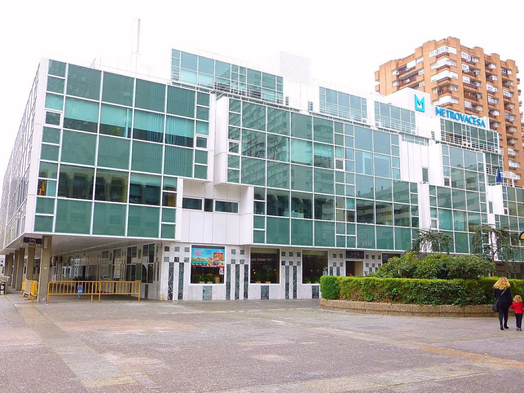 Imagen del Edificio Solluble, donde se encuentra la sede del SERMAS. Imagen del Edificio Solluble, donde se encuentra la sede del SERMAS.