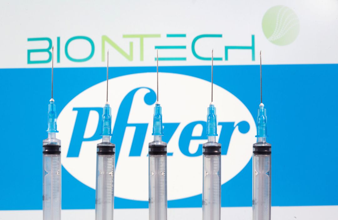 Pfizer pide los permisos en Europa para distribuir su vacuna. Pfizer pide los permisos en Europa para distribuir su vacuna.
