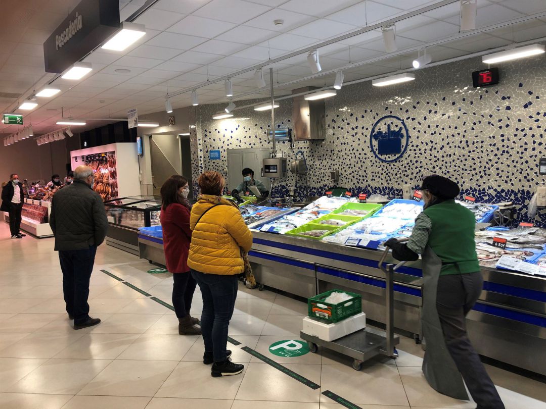 Compras en un centro comercial de Logroño. Compras en un centro comercial de Logroño.