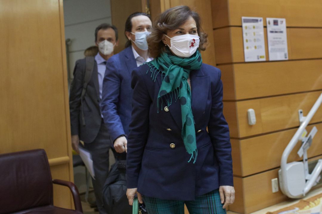 El vicepresidente segundo del Gobierno, Pablo Iglesias, y la vicepresidenta primera, Carmen Calvo. El vicepresidente segundo del Gobierno, Pablo Iglesias, y la vicepresidenta primera, Carmen Calvo.