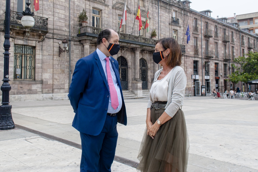 Joaquín Fernández Berjano y Marta Fernández Teijeiro Joaquín Fernández Berjano y Marta Fernández Teijeiro