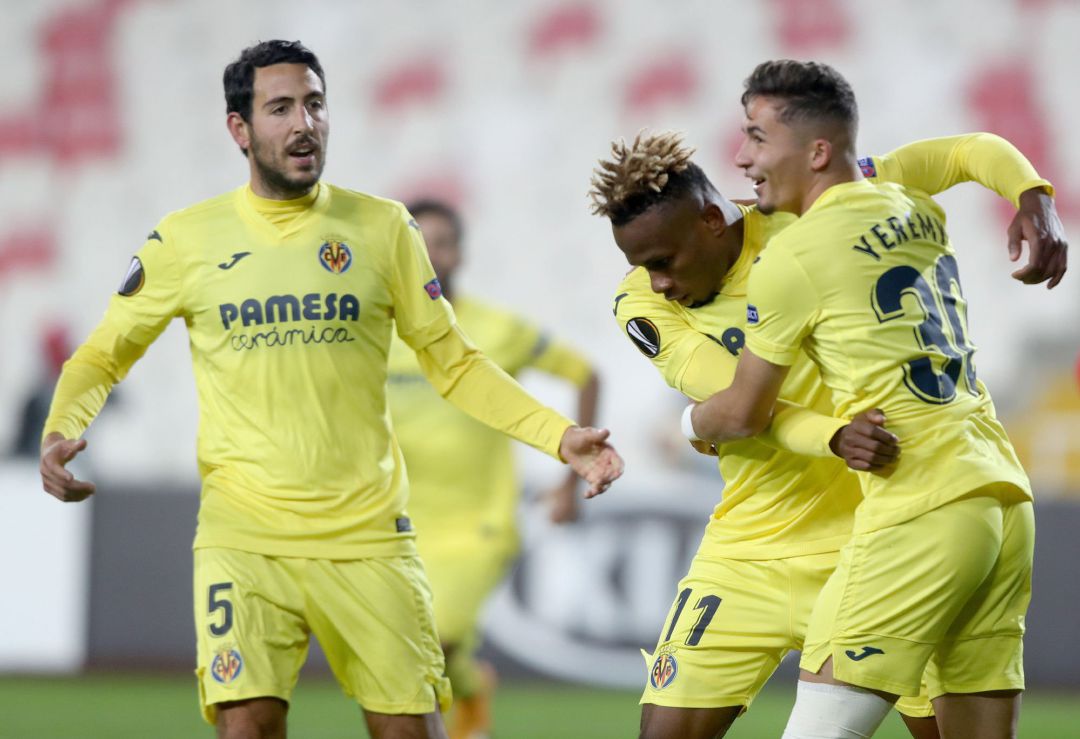 Samu celebra junto a Yeremi y Parejo el gol del triunfo en Sivass Samu celebra junto a Yeremi y Parejo el gol del triunfo en Sivass
