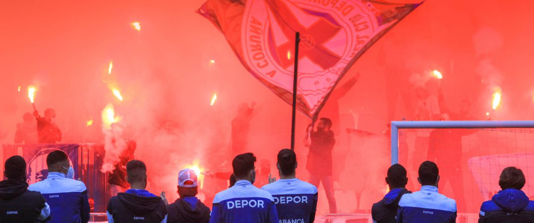 Beganlas de aficionados del Deportivo antes del partido contra el Racing de Ferrol Beganlas de aficionados del Deportivo antes del partido contra el Racing de Ferrol