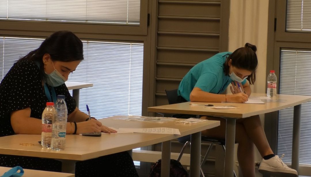 Estudiantes en la UMH Estudiantes en la UMH