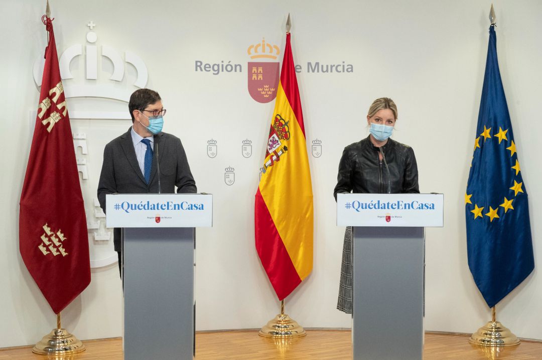 El consejero Villegas y la portavoz Martínez Vidal El consejero Villegas y la portavoz Martínez Vidal