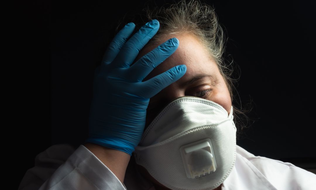 Una sanitaria durante la pandemia. Una sanitaria durante la pandemia.