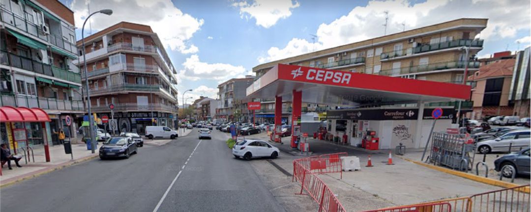 Se eliminará la gasolinera y se peatonalizará este tramo de calle. Se eliminará la gasolinera y se peatonalizará este tramo de calle.