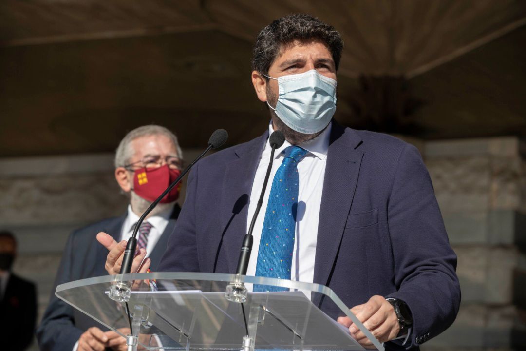 Fernando López MIras participa en el acto de homenaje a los diez diputados del Reino de Murcia que participaron en la promulgación de la Constitución de 1812 Fernando López MIras participa en el acto de homenaje a los diez diputados del Reino de Murcia que participaron en la promulgación de la Constitución de 1812
