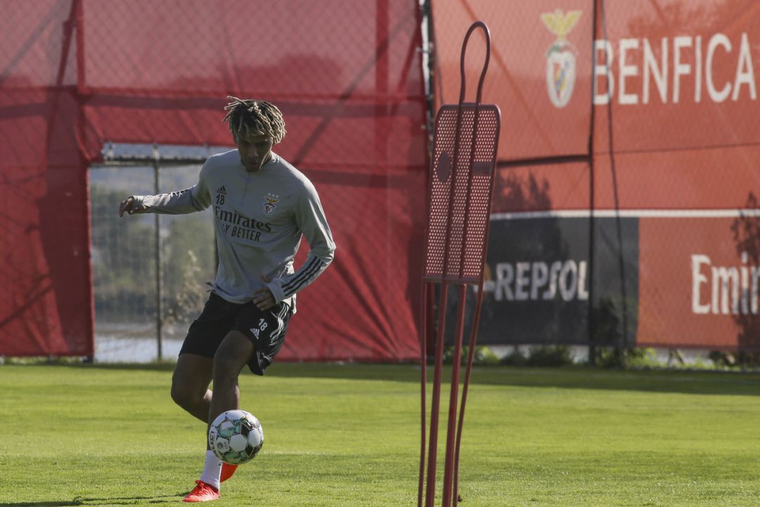 Jean-Clair Todibo, en un entrenamiento con el Benfica Jean-Clair Todibo, en un entrenamiento con el Benfica