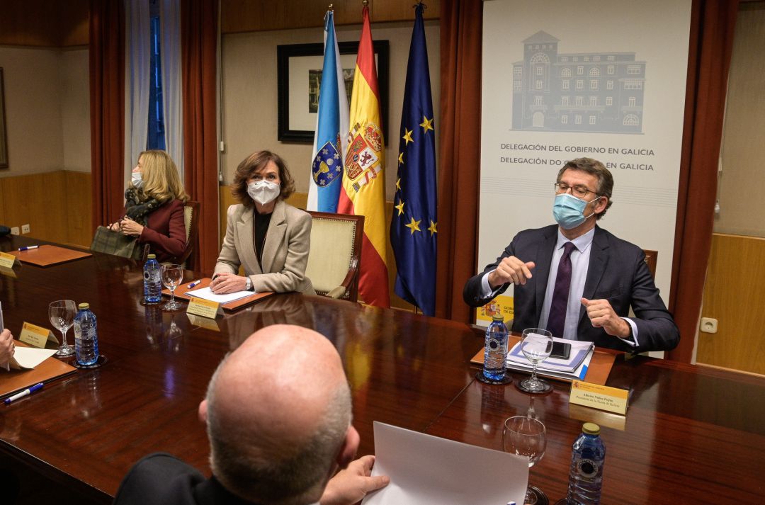 La vicepresidenta primera del Gobierno, Carmen Calvo, durante la reunión sobre el Pazo de Meirás, un día antes de la entrega de llaves al Estado, en A Coruña (España). La vicepresidenta primera del Gobierno, Carmen Calvo, durante la reunión sobre el Pazo de Meirás, un día antes de la entrega de llaves al Estado, en A Coruña (España).