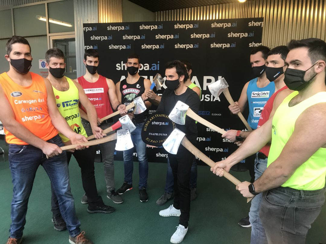 El promotor, Xabier Uribe Etxebarria, asegura en la presentación "espectaculo y sorpresas" para la final del domingo en Miribilla El promotor, Xabier Uribe Etxebarria, asegura en la presentación "espectaculo y sorpresas" para la final del domingo en Miribilla