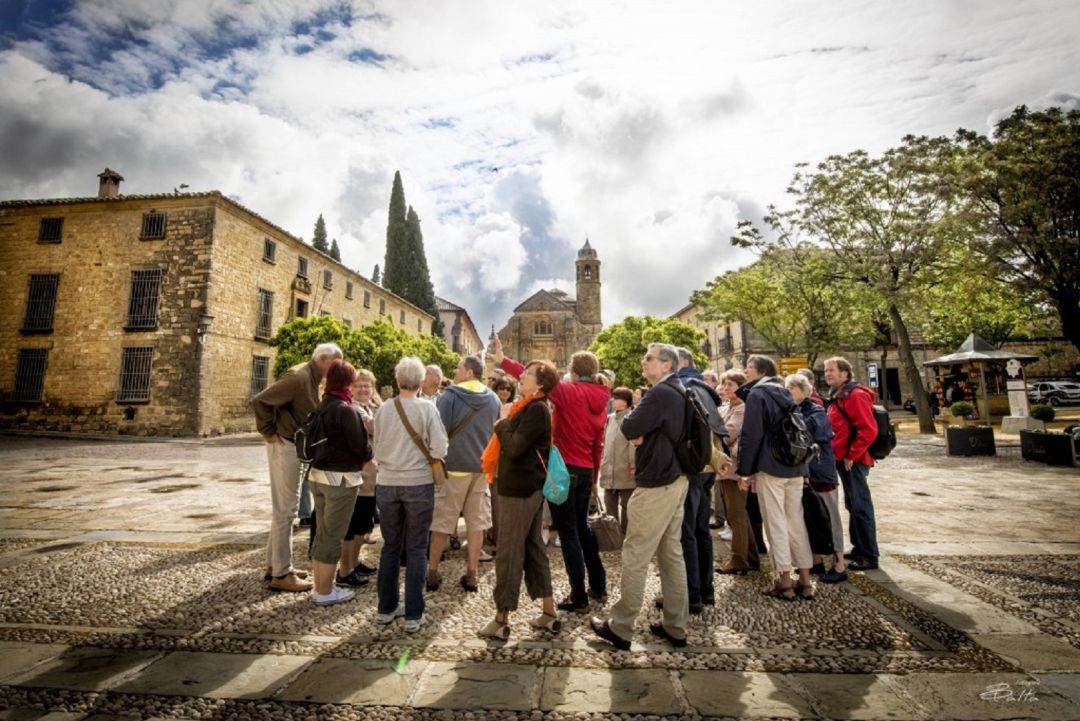 Grupo de Turistas en Úbeda Grupo de Turistas en Úbeda