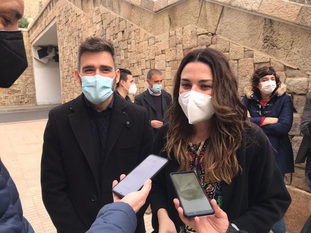 El portavoz de Compromís en Les Corts, Fran Ferri, y la portavoz adjunta, Aitana Mas, este jueves en Alicante El portavoz de Compromís en Les Corts, Fran Ferri, y la portavoz adjunta, Aitana Mas, este jueves en Alicante