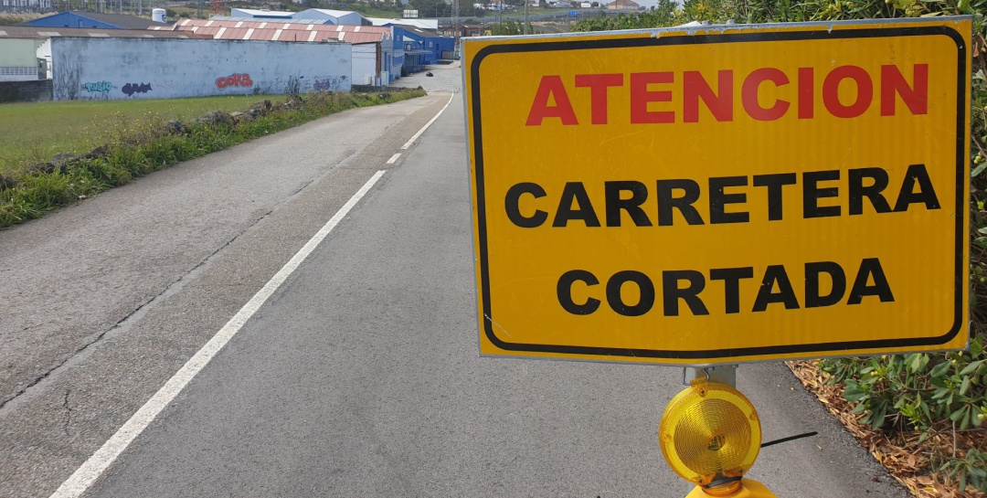 Cartel de carretera cortada Cartel de carretera cortada