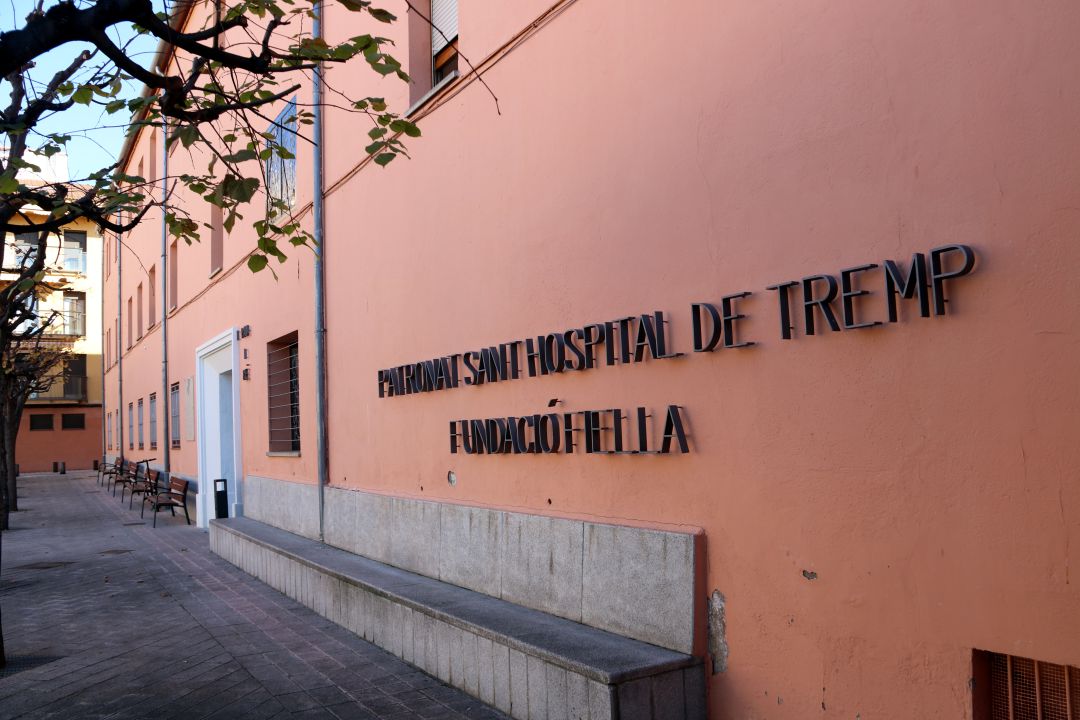 Imatge de la façana de la residència Fundació Fiella de Tremp Imatge de la façana de la residència Fundació Fiella de Tremp