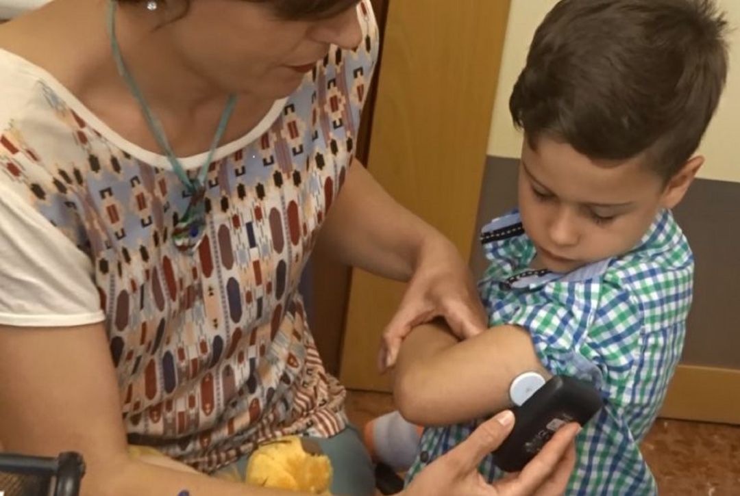 Llega el protocolo que regula el control de la Diabetes Infantil en los centros alaveses pero deja a las familias con dudas. Llega el protocolo que regula el control de la Diabetes Infantil en los centros alaveses pero deja a las familias con dudas.