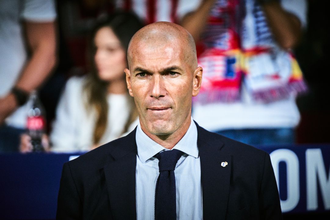 Zinedine Zidane en el último derbi en el Wanda Metropolitano Zinedine Zidane en el último derbi en el Wanda Metropolitano