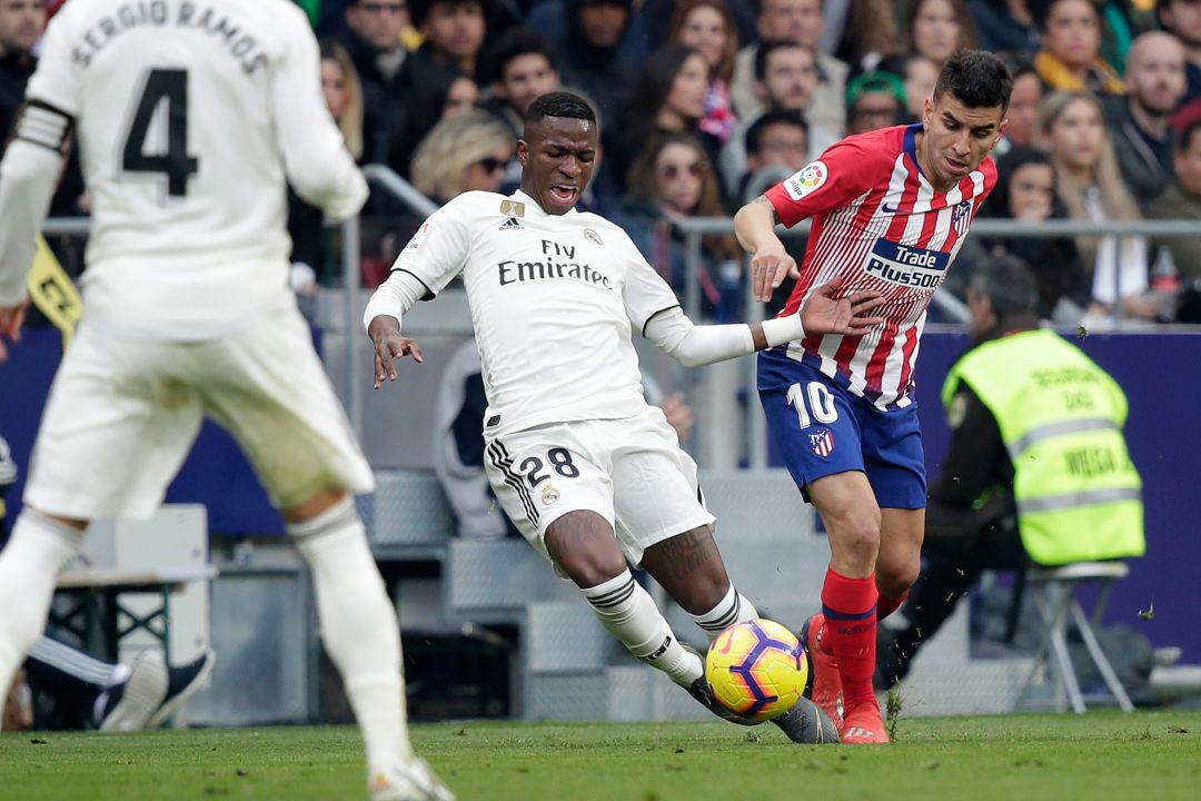 "¡Me intentaron morder!": Vinicius recuerda entre risas su primer derbi en Madrid "¡Me intentaron morder!": Vinicius recuerda entre risas su primer derbi en Madrid