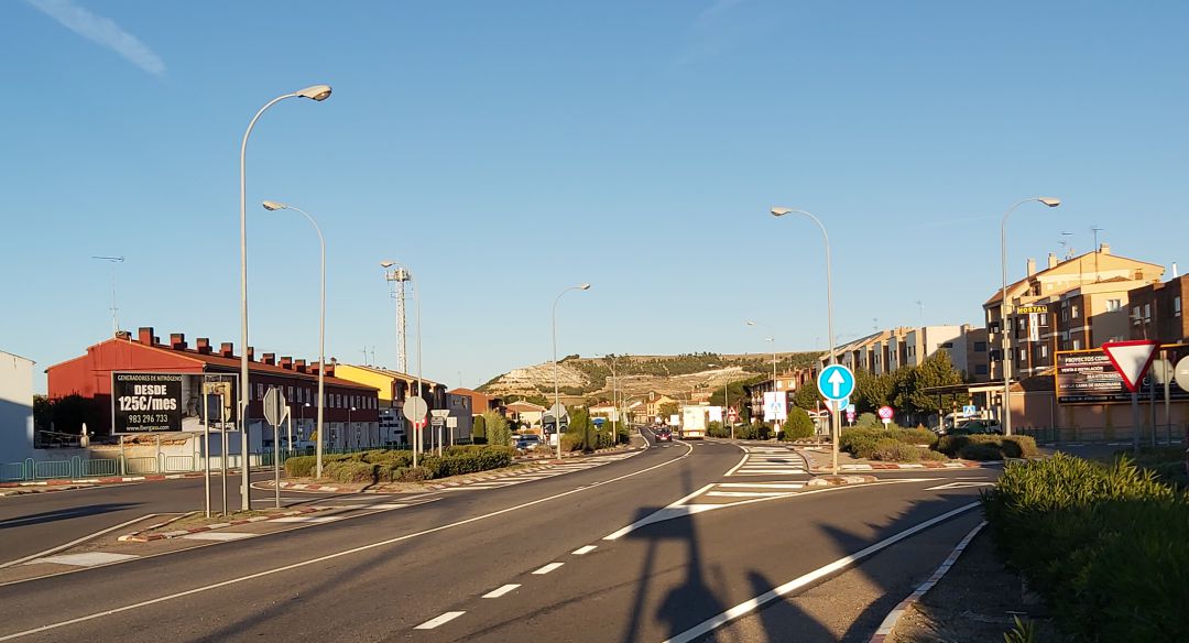La N-122 a su paso por Peñafiel La N-122 a su paso por Peñafiel