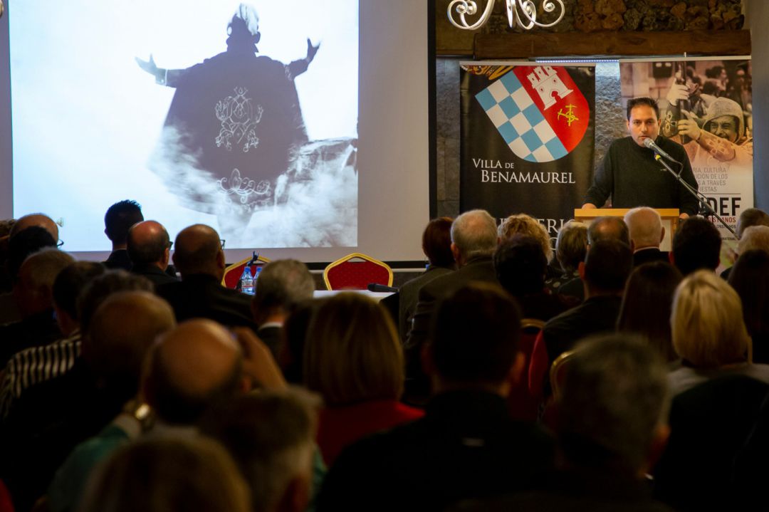 El investigador Miguel Ángel Martínez Pozo pronuncia una conferencia en el I Encuentro Andaluz de Moros y Cristianos celebrado en 2019 en Benamaurel (Granada) El investigador Miguel Ángel Martínez Pozo pronuncia una conferencia en el I Encuentro Andaluz de Moros y Cristianos celebrado en 2019 en Benamaurel (Granada)
