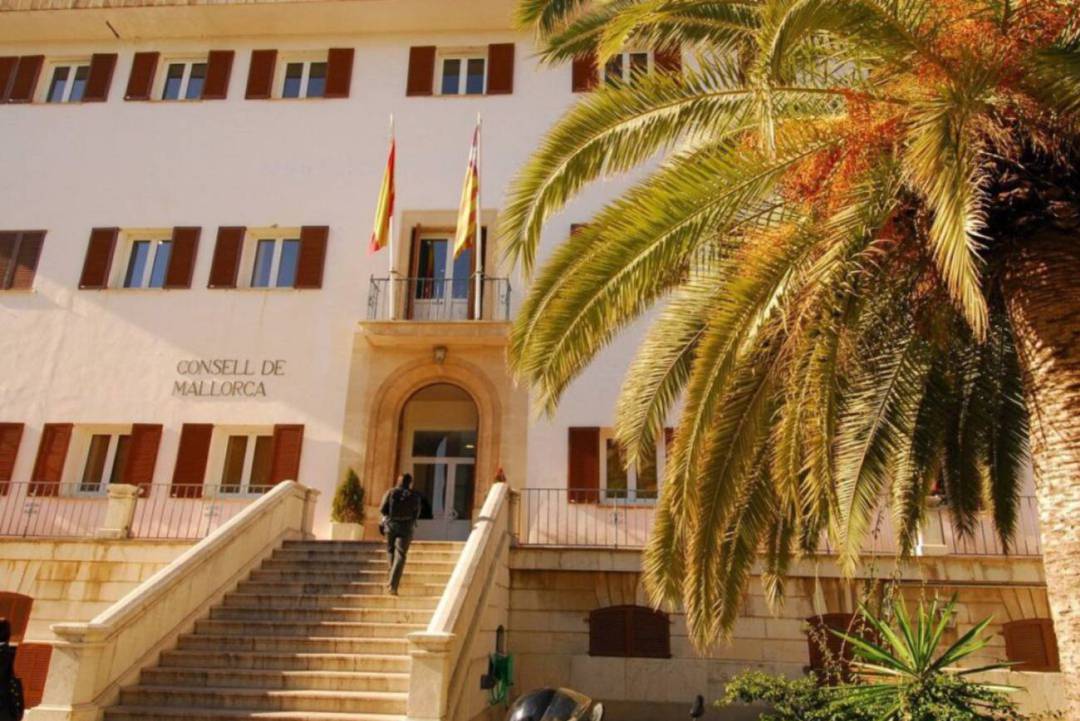 La comisión de expertos sobre la explotación sexual de menores tutelados del IMAS presenta hoy un nuevo informe La comisión de expertos sobre la explotación sexual de menores tutelados del IMAS presenta hoy un nuevo informe