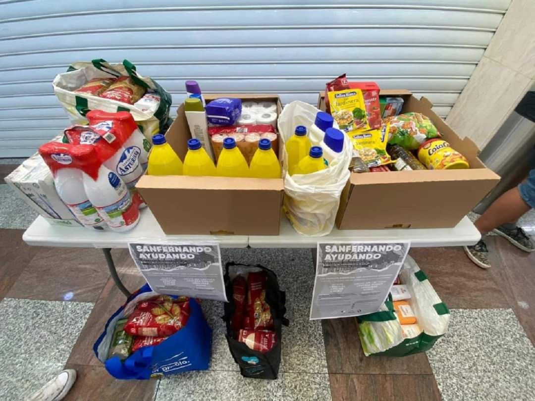 Alimentos recogidos por el colectivo San Fernando Ayudando. Alimentos recogidos por el colectivo San Fernando Ayudando.