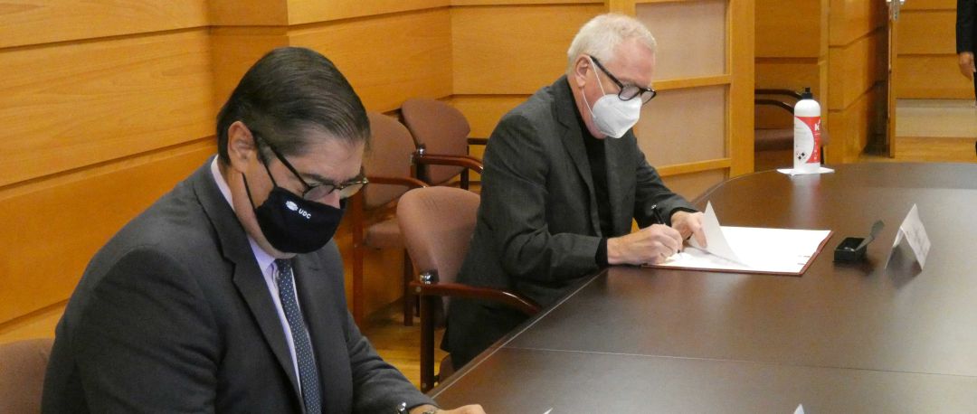 Firma del Convenio entre la UDC y la Fundación RIA Firma del Convenio entre la UDC y la Fundación RIA