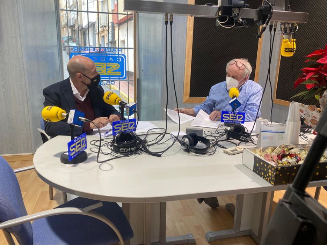 Momento de la entrevista a José Luis Hidalgo, diputado de Servicios Municipales de la Diputación Provincial de Jaén Momento de la entrevista a José Luis Hidalgo, diputado de Servicios Municipales de la Diputación Provincial de Jaén