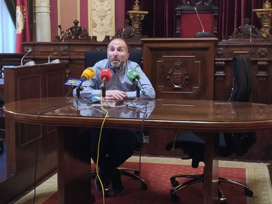 El líder de Democracia Ourensana asegura que el auto no interfiere en la gobernabilidad del concello El líder de Democracia Ourensana asegura que el auto no interfiere en la gobernabilidad del concello