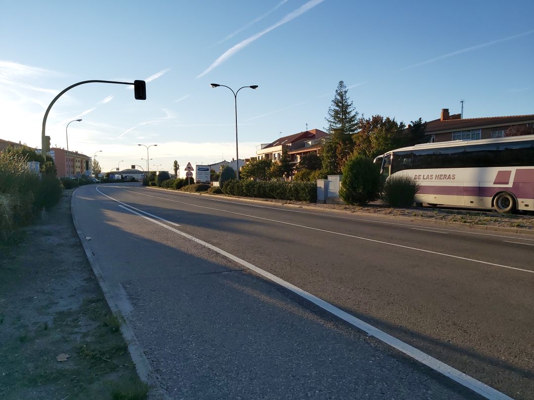 La Plataforma critica la situación de municipios como Peñafiel, lastrados por la travesía que cruza su término con mucho tráfico y el peligro que conlleva La Plataforma critica la situación de municipios como Peñafiel, lastrados por la travesía que cruza su término con mucho tráfico y el peligro que conlleva