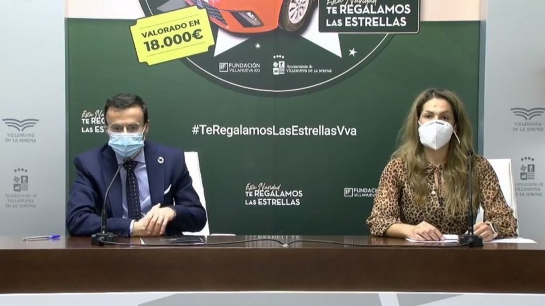 Miguel Ángel Gallardo y Cristina Menea anunciando el pacto presupuestario Miguel Ángel Gallardo y Cristina Menea anunciando el pacto presupuestario