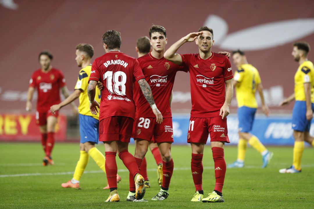 Barja celebrando el primero de sus dos goles en la goleada de Osasuna a la UD Tomares en la Cartuja Barja celebrando el primero de sus dos goles en la goleada de Osasuna a la UD Tomares en la Cartuja