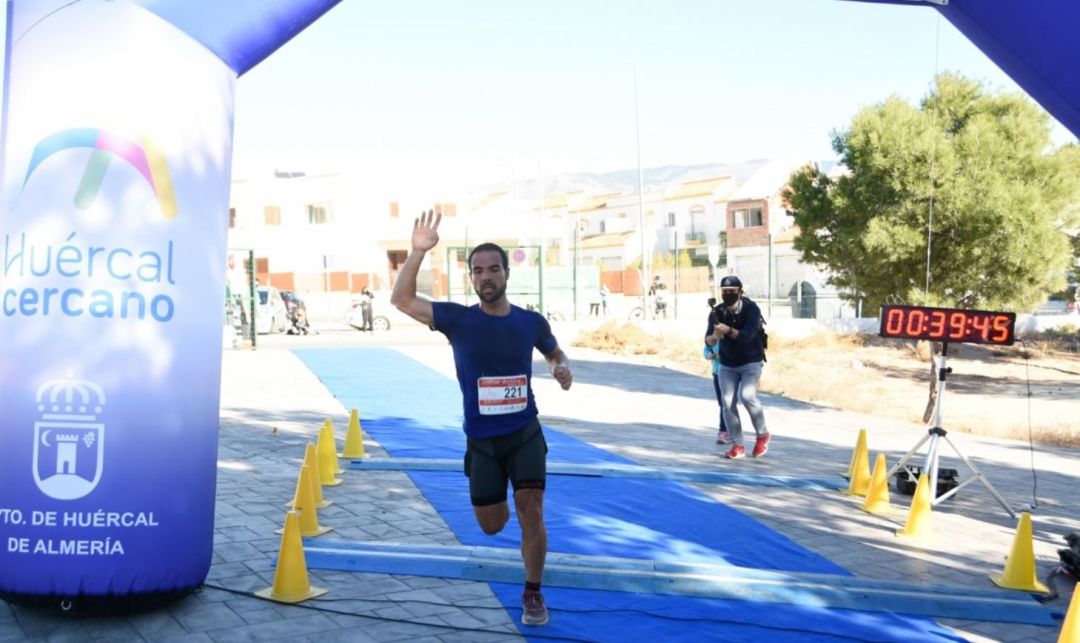Nico Mercader entrando en meta. Nico Mercader entrando en meta.