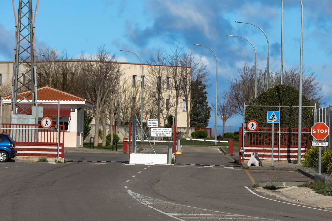 Entrada de la Cárcel de Valdemoro, en Valdemoro. Entrada de la Cárcel de Valdemoro, en Valdemoro.