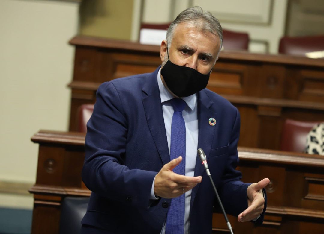 El presidente de Canarias, Ángel Víctor Torres, en la sesión de control del Parlamento El presidente de Canarias, Ángel Víctor Torres, en la sesión de control del Parlamento
